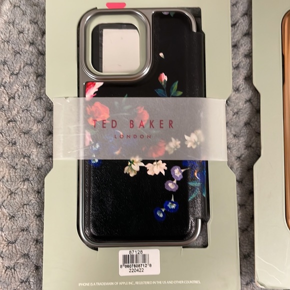 NWT Ted Baker Apple iPhone cases - Picture 6 of 8